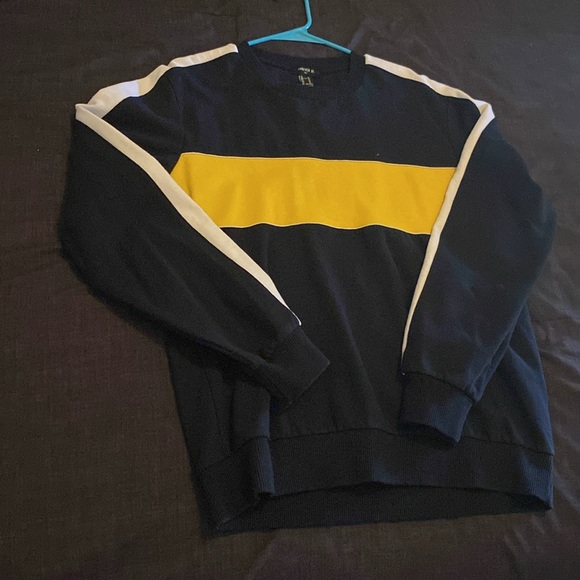 Sweater - Picture 2 of 3